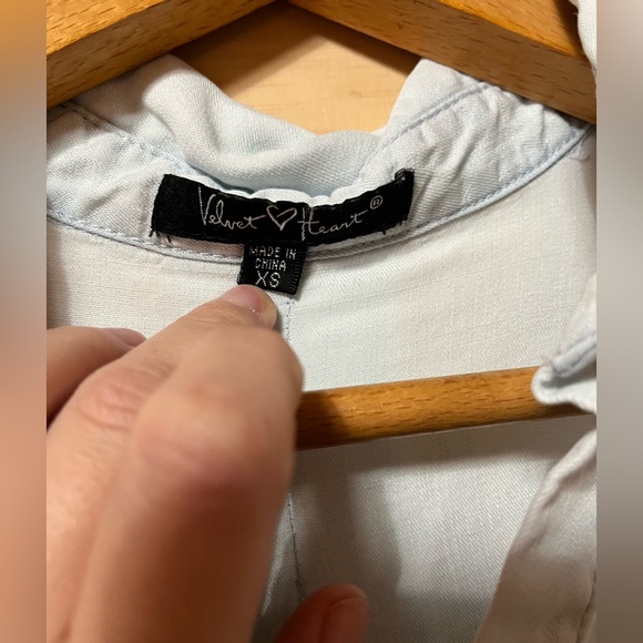 ⚫️ Velvet Heart Chambray Button Down Tuxedo Style - Picture 6 of 12